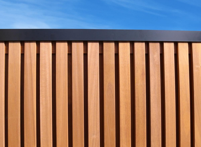 Aluminium afdekkap met sponning (5,1 cm) 4,5 x 6,1 x 179,5 cm, zwart RAL 9005