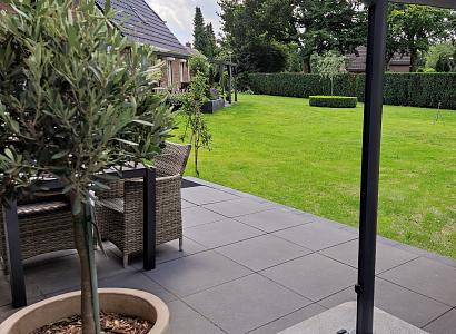 Tegel 60x60x5 cm antraciet komo ZVK met mini facet