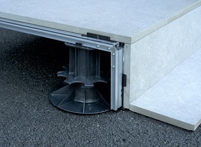 Structusol Inox-L tbv traptreden of randen incl. bevestigers